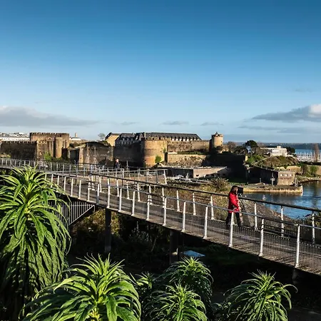 Cosy A L'harteloire Brest